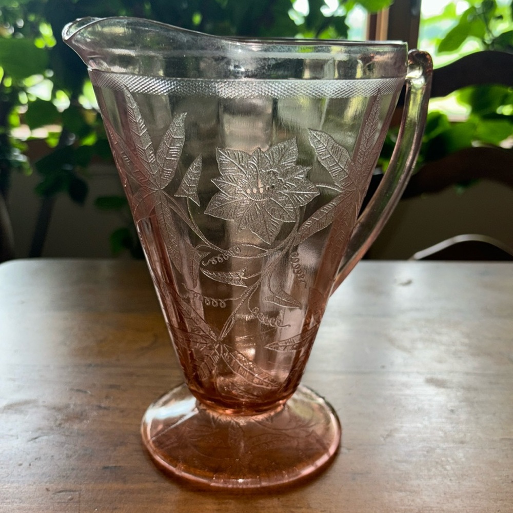 Vintage Jeannette pink depression glass poinsettia pattern 7 12” footed pitcher
